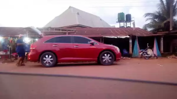 See The Car Someone Uses To Sell Bread In Anambra State (Photos)